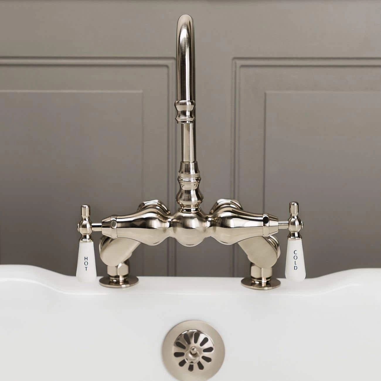 Deck Mount Clawfoot Tub Gooseneck Faucet 7 Deck Mount Clawfoot Tub Gooseneck Faucet - Image 5