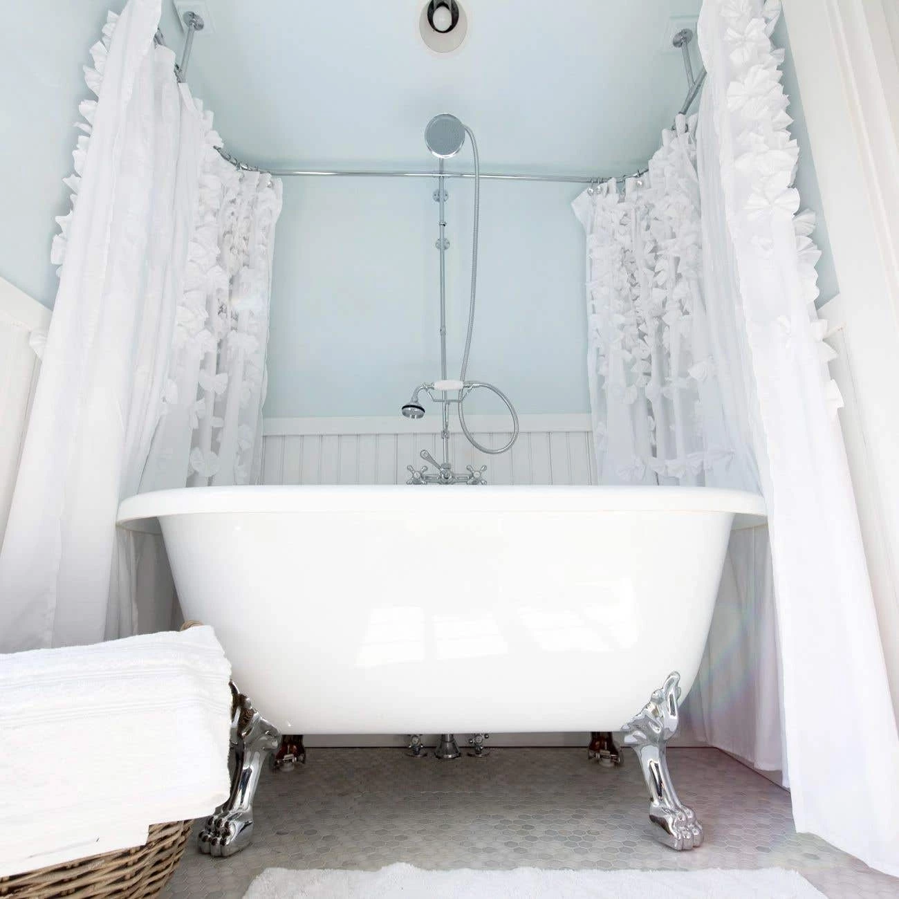 Juniper Acrylic Double Ended Clawfoot Tub - Rim Faucet Drillings - Lion Paw Feet 5 Juniper Acrylic Double Ended Clawfoot Tub - Rim Faucet Drillings - Lion Paw Feet - Image 3